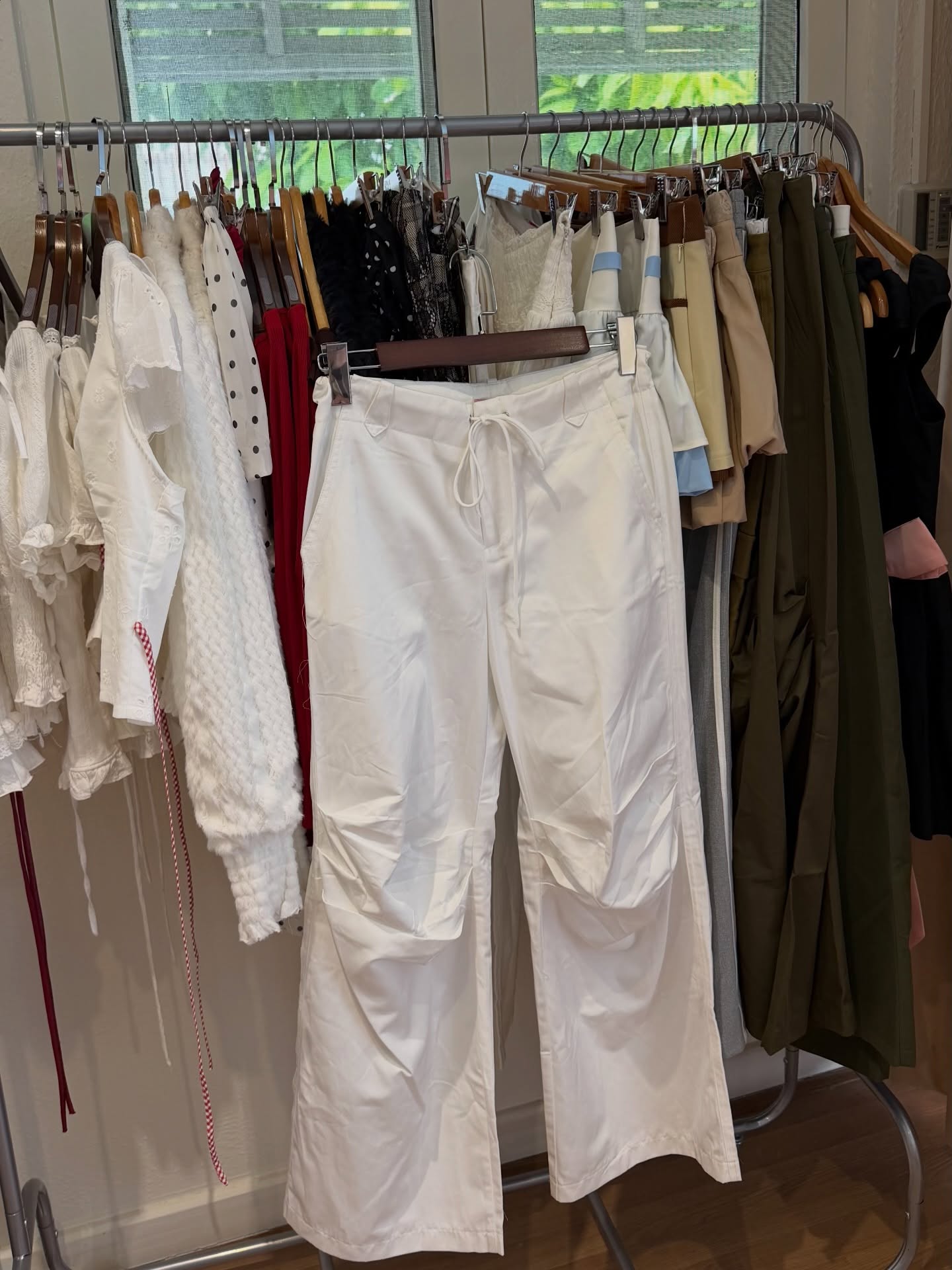 เมทัล สุขขาว