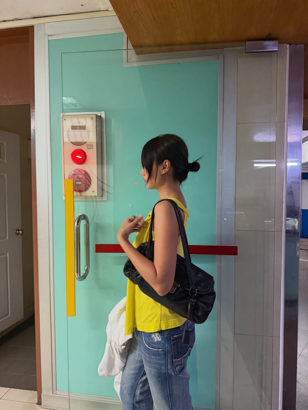 เมทัล สุขขาว