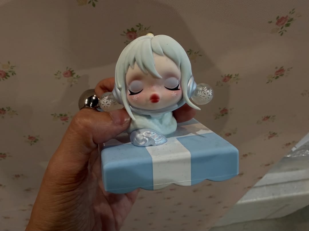 เมทัล สุขขาว