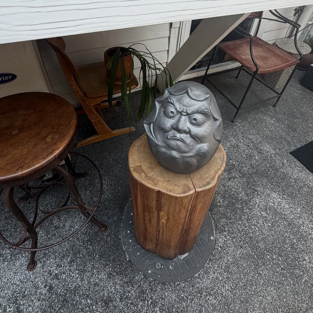 เมทัล สุขขาว