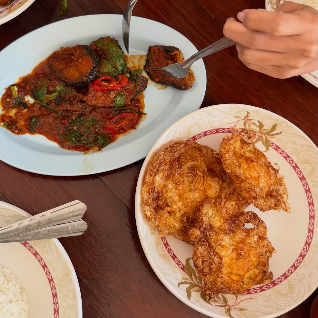 เมทัล สุขขาว