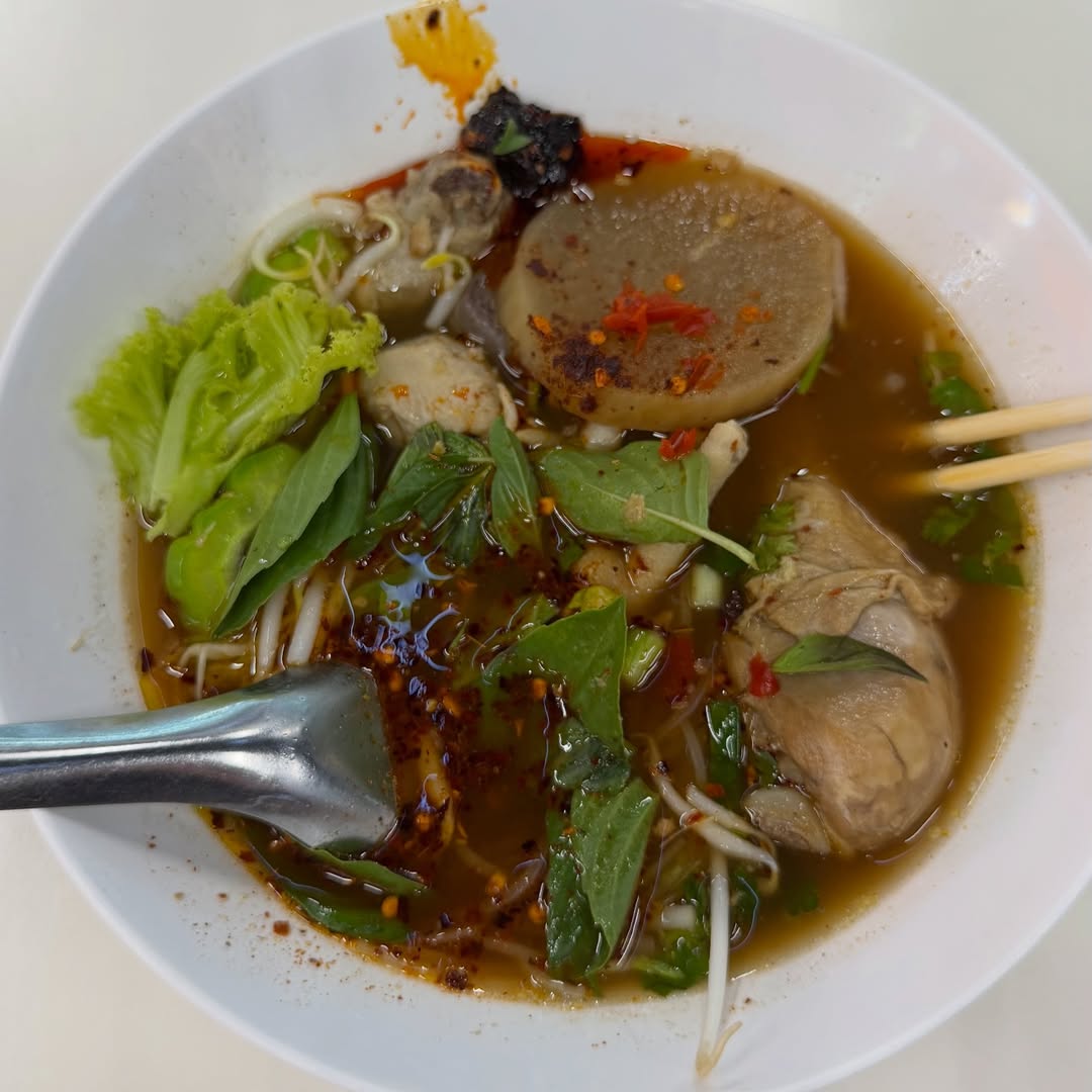 เมทัล สุขขาว