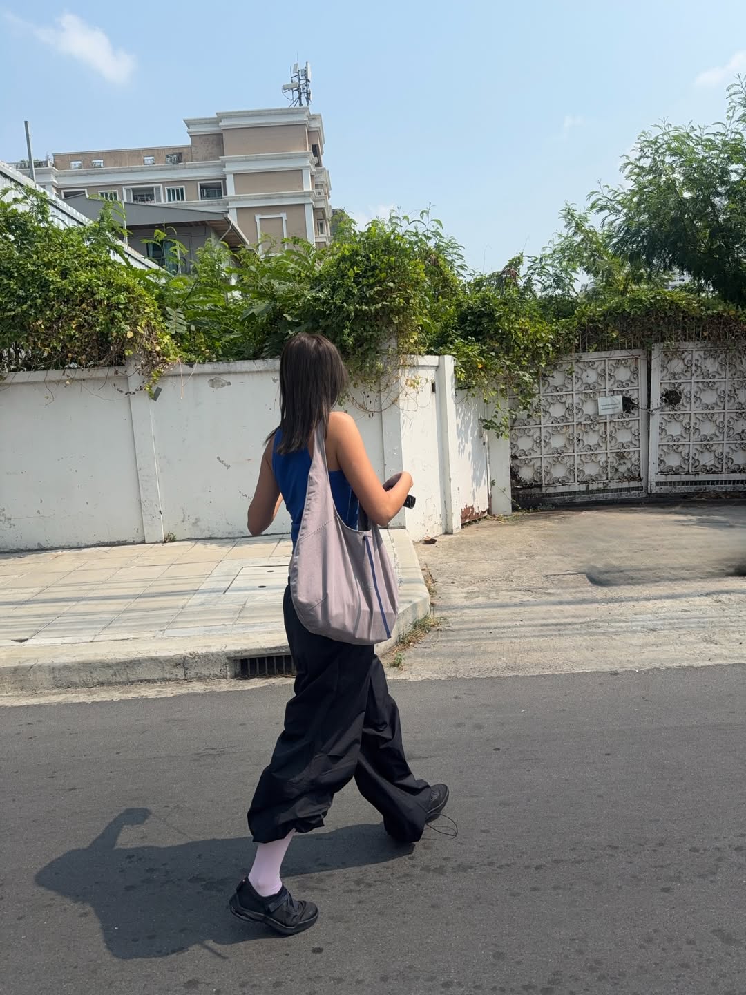 เมทัล สุขขาว