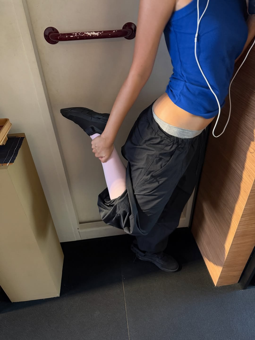 เมทัล สุขขาว