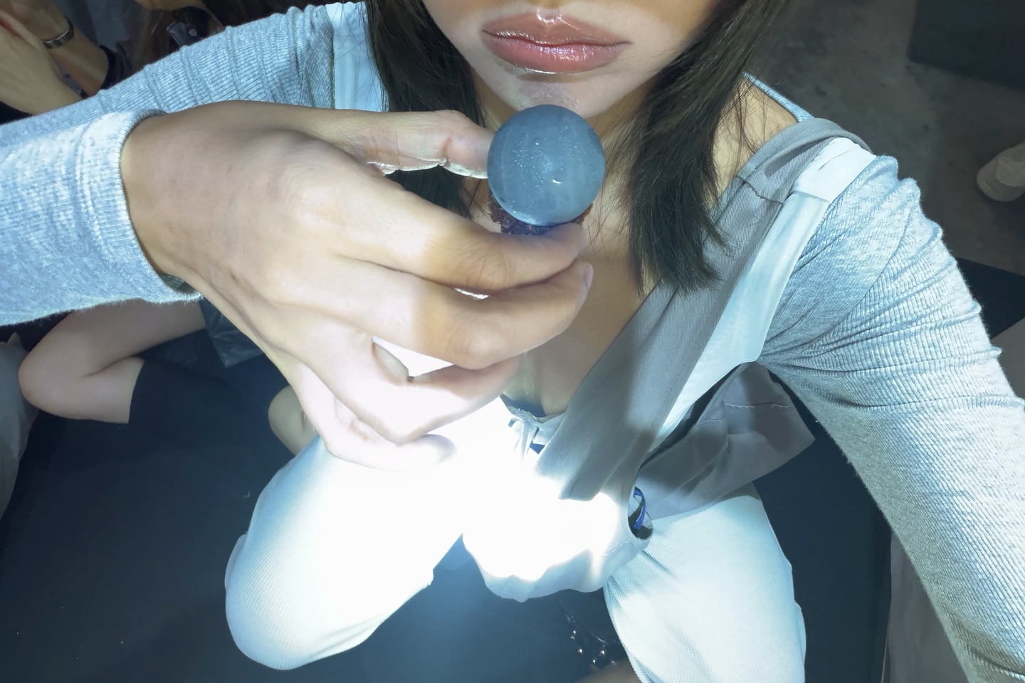 เมทัล สุขขาว