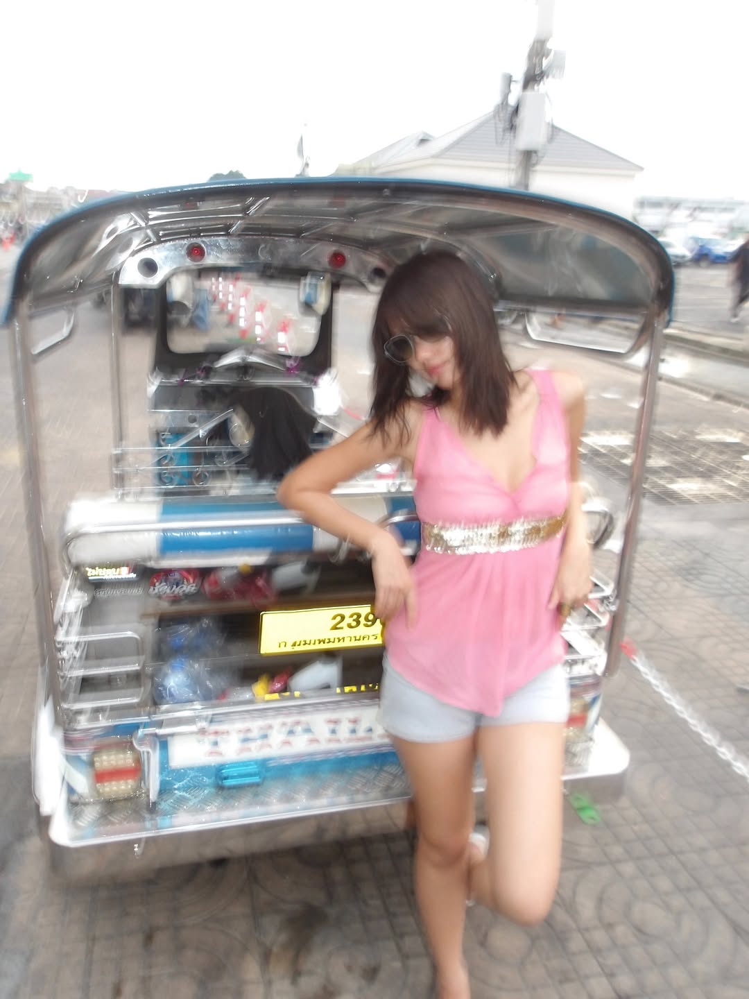 เมทัล สุขขาว