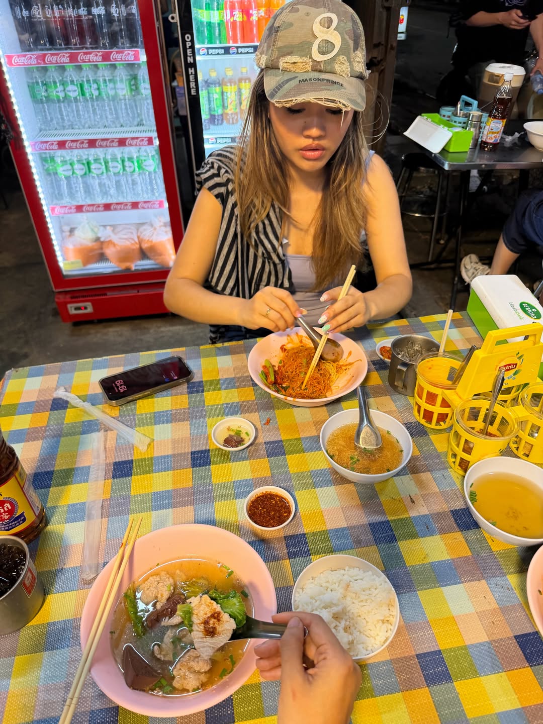 เมทัล สุขขาว