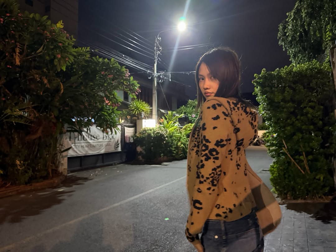 เมทัล สุขขาว