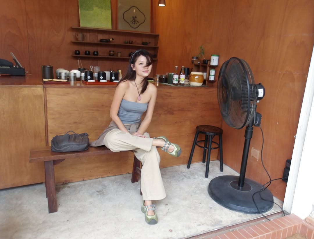 เมทัล สุขขาว