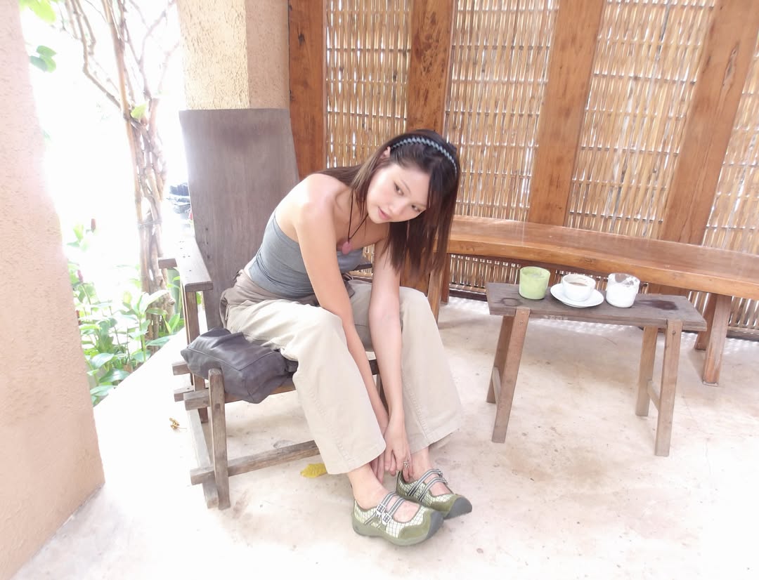 เมทัล สุขขาว