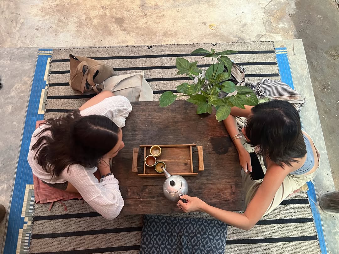 เมทัล สุขขาว