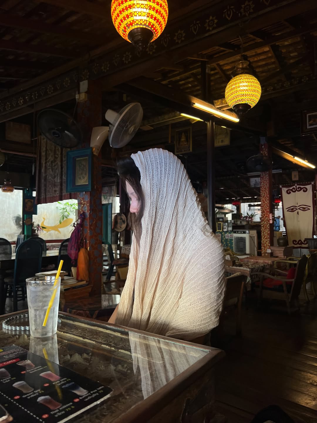 เมทัล สุขขาว