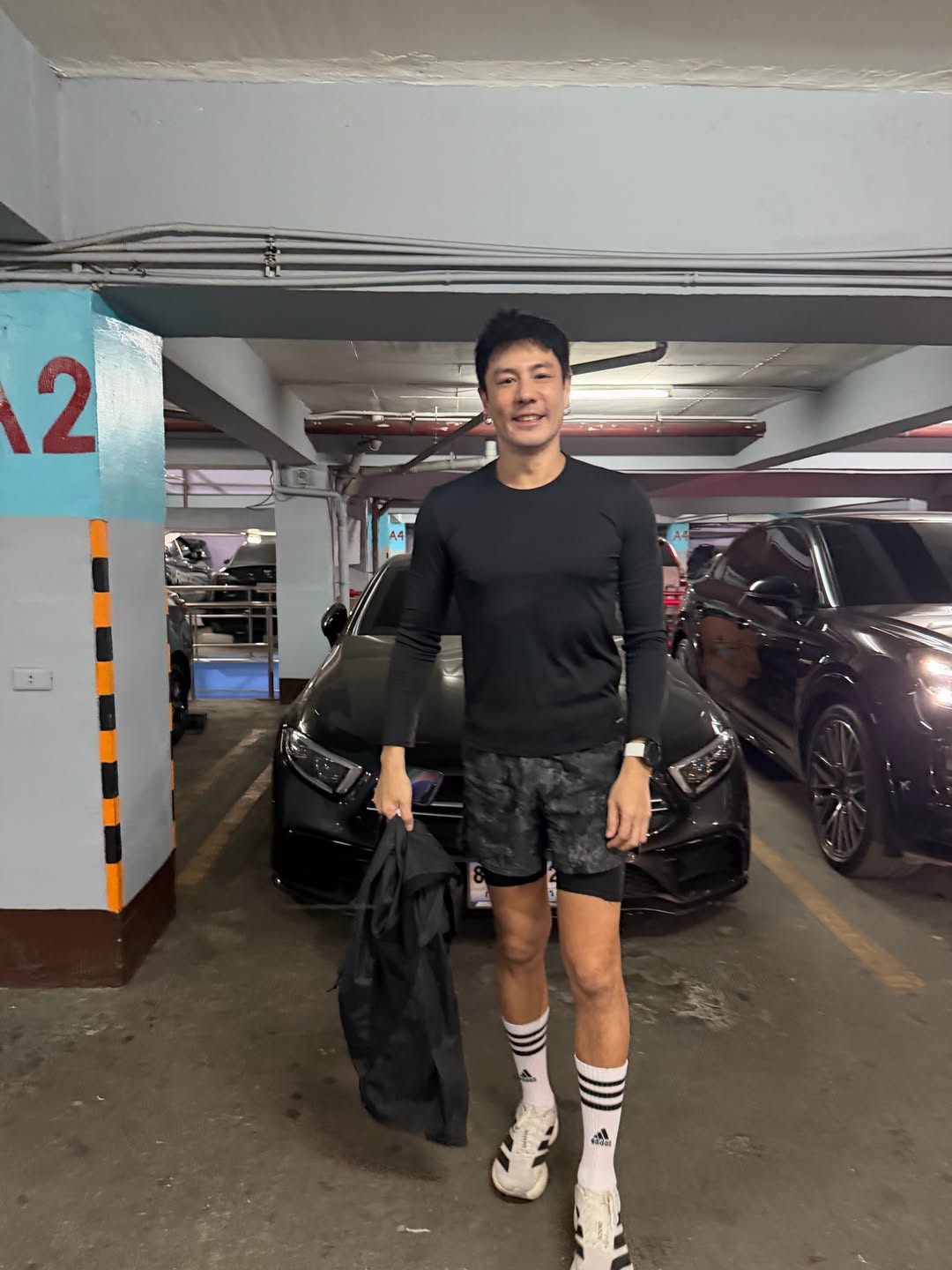 เมทัล สุขขาว