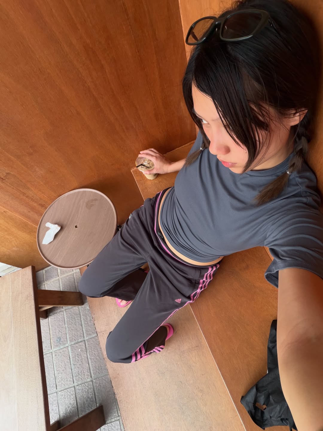 เมทัล สุขขาว