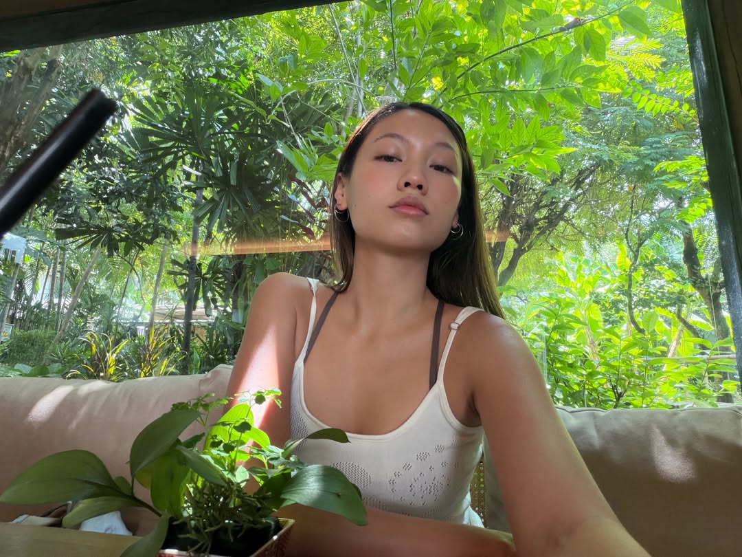 เมทัล สุขขาว