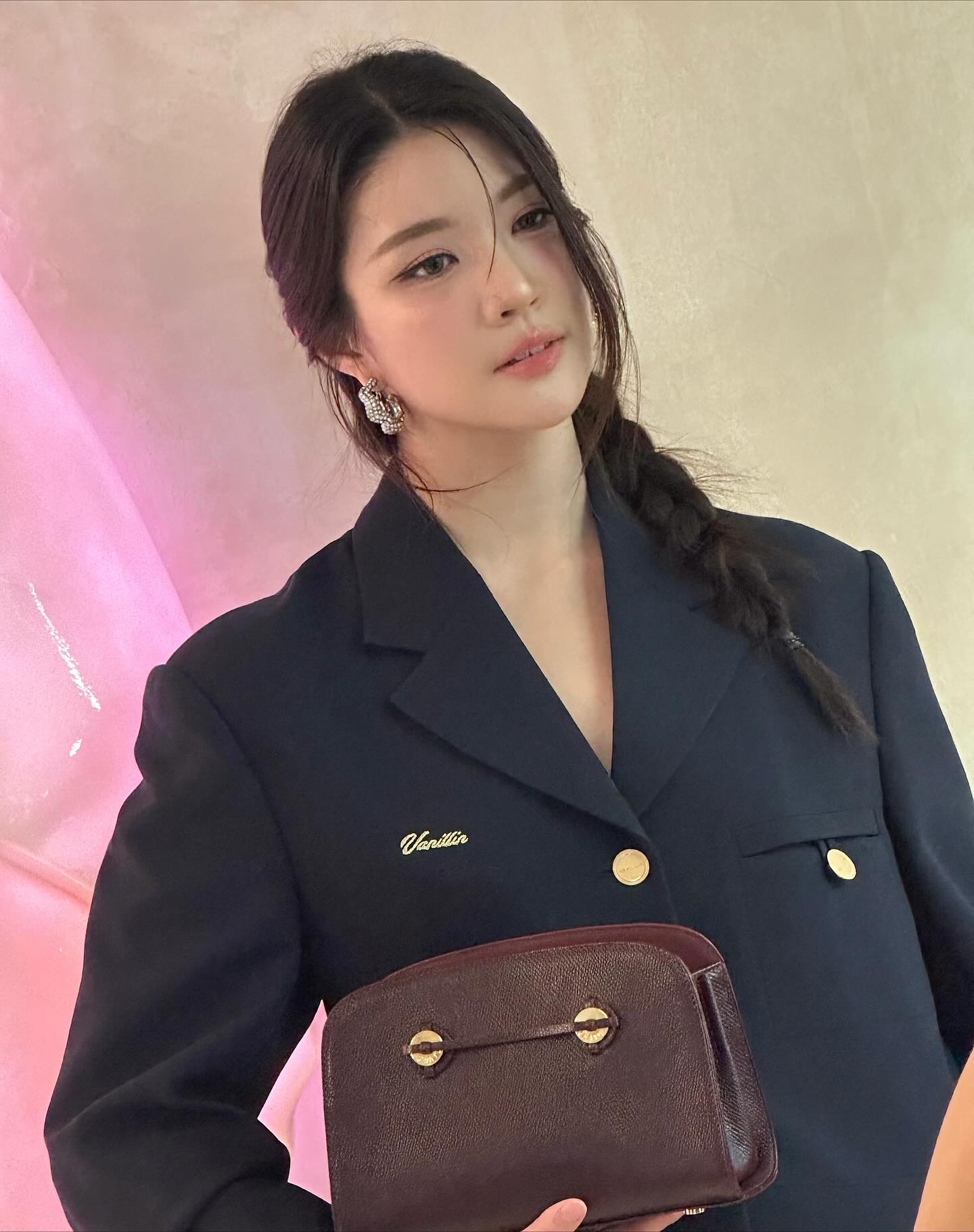 จินนี่ - ณัฐณิชา ประทีปนาฏศิริ