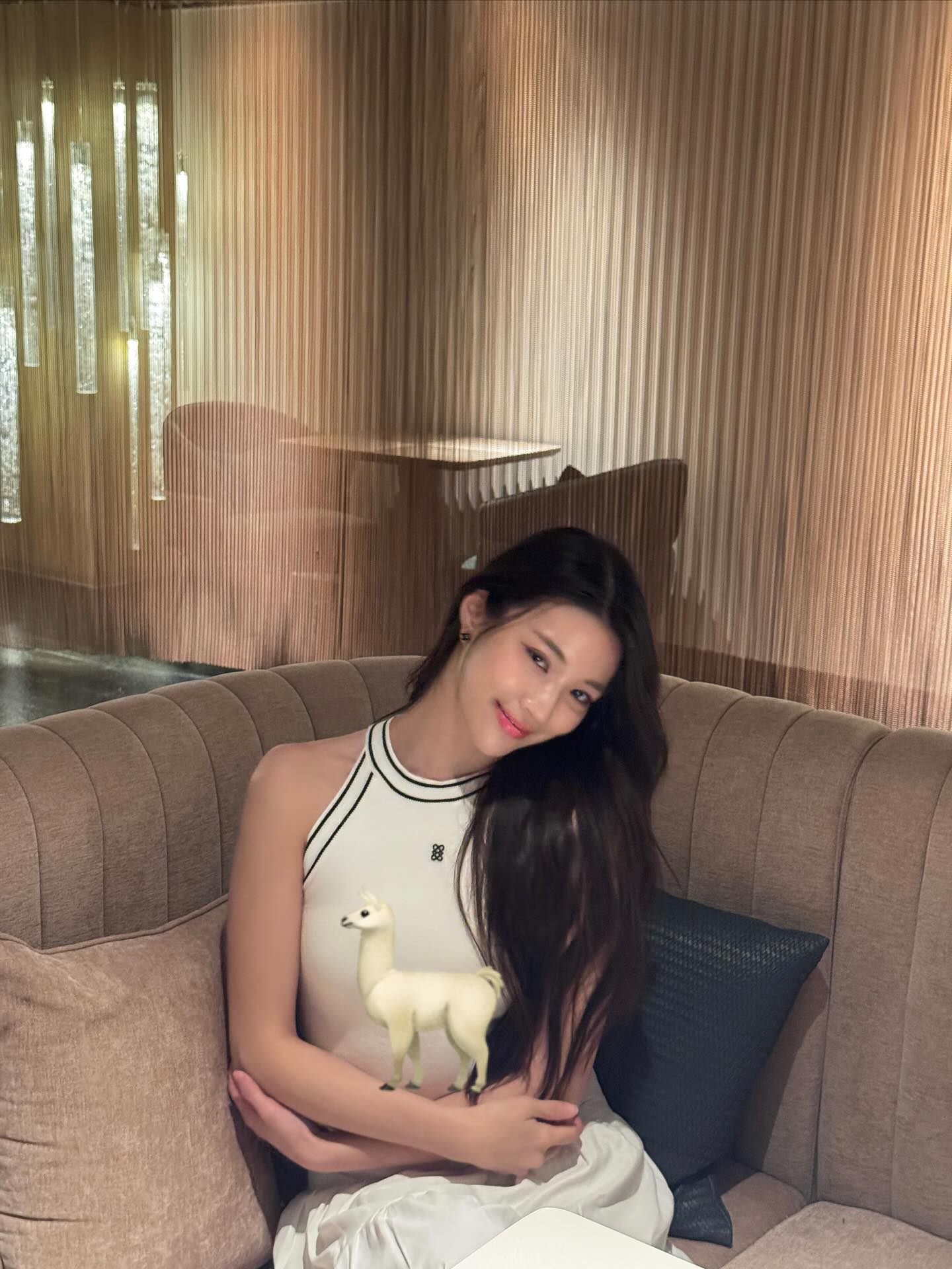 จินนี่ - ณัฐณิชา ประทีปนาฏศิริ