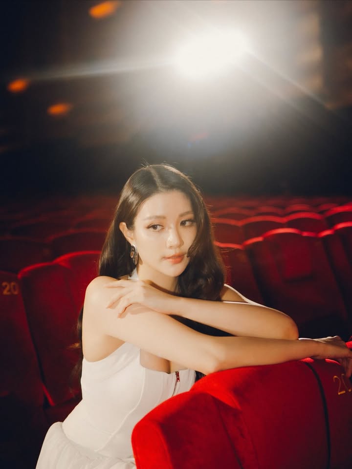 จินนี่ - ณัฐณิชา ประทีปนาฏศิริ