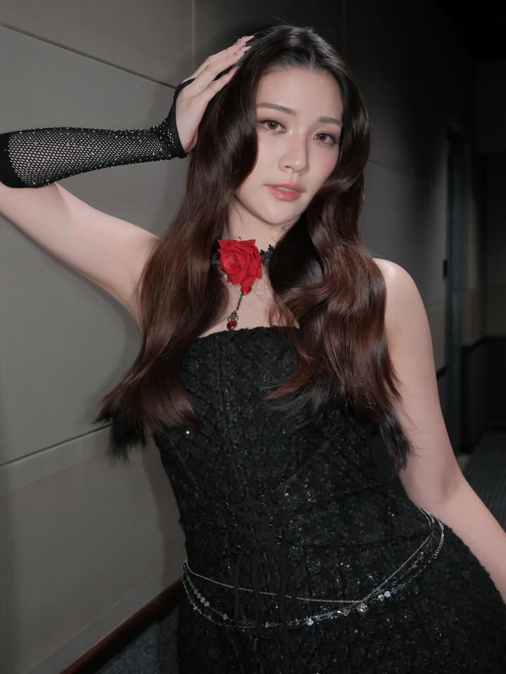 จินนี่ - ณัฐณิชา ประทีปนาฏศิริ