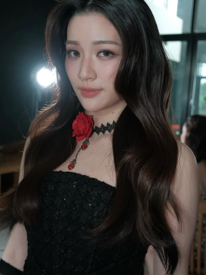 จินนี่ - ณัฐณิชา ประทีปนาฏศิริ