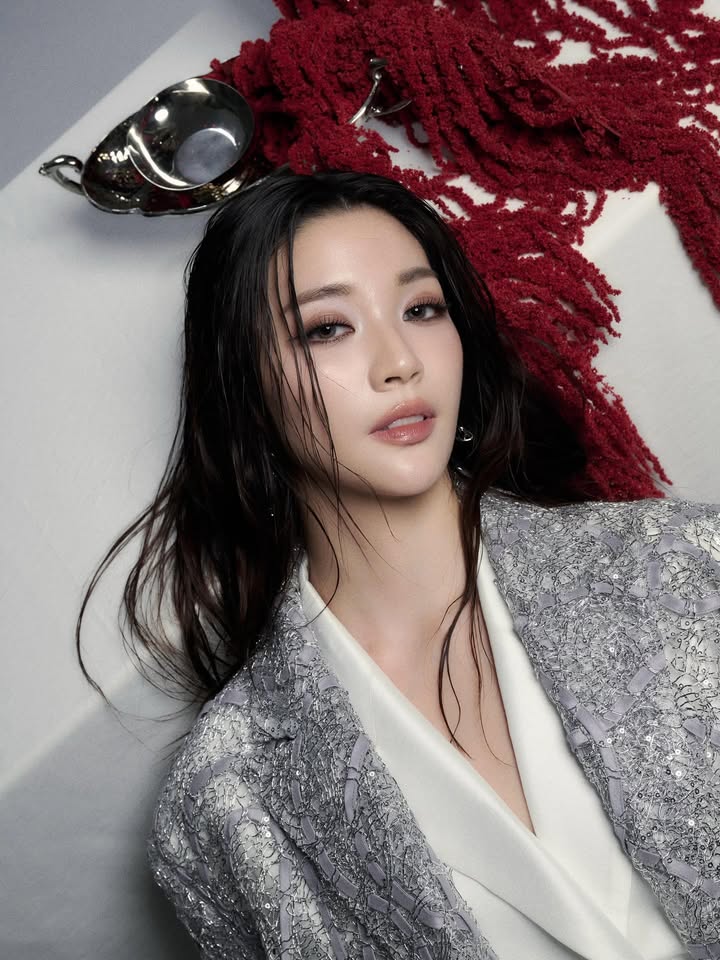 จินนี่ - ณัฐณิชา ประทีปนาฏศิริ