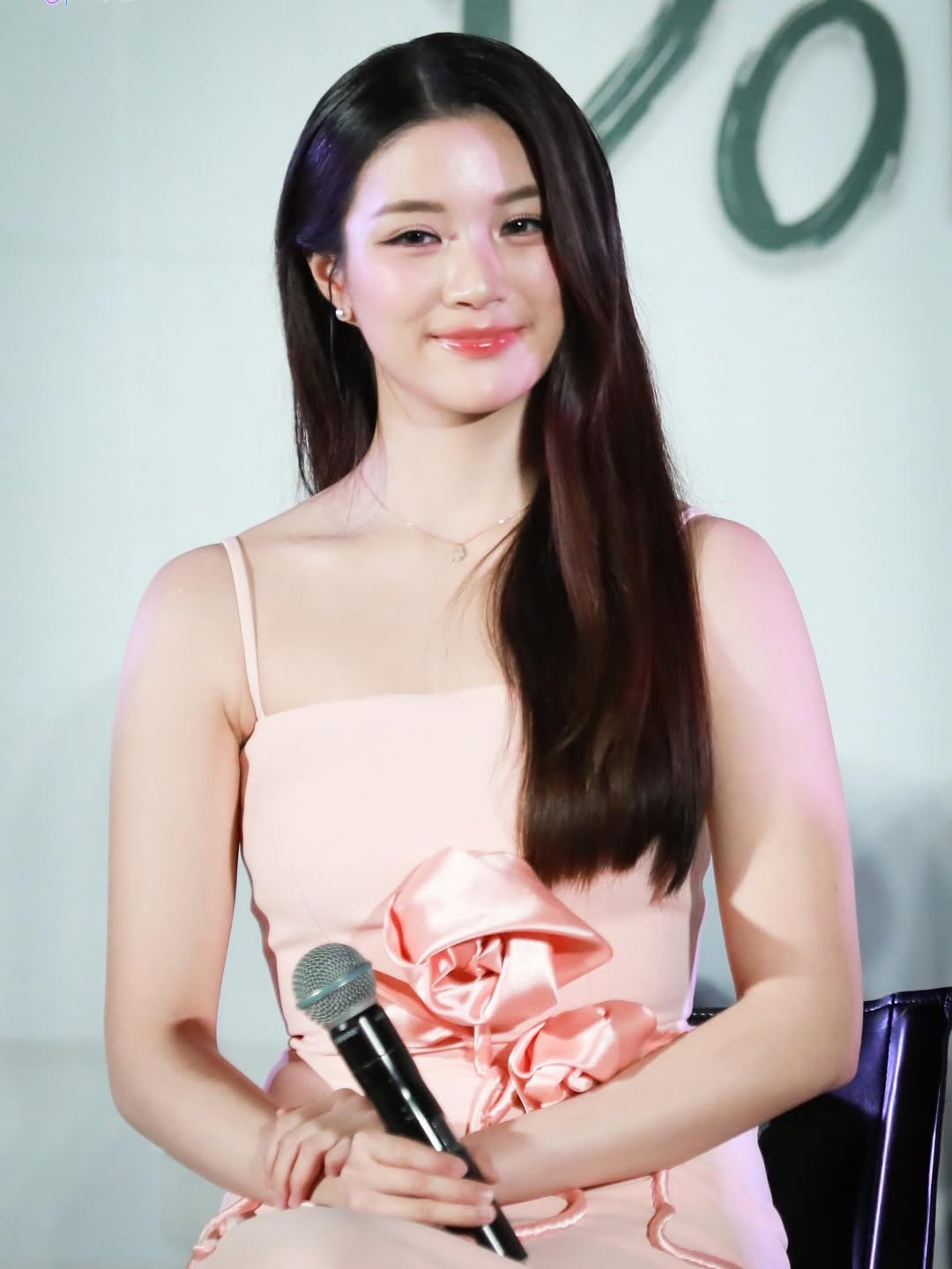 จินนี่ - ณัฐณิชา ประทีปนาฏศิริ