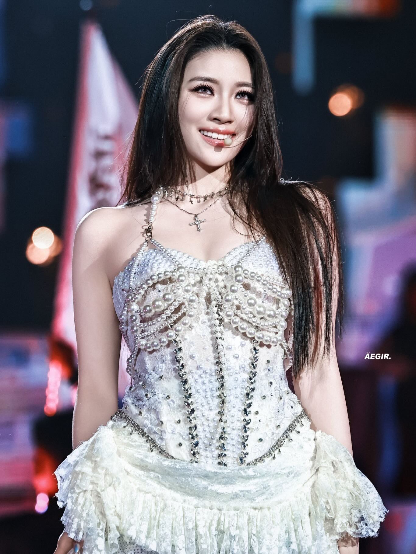 จินนี่ - ณัฐณิชา ประทีปนาฏศิริ