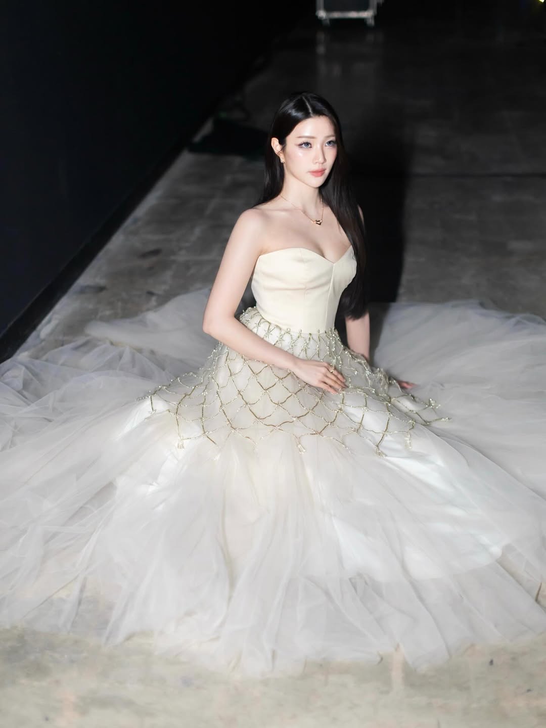 จินนี่ - ณัฐณิชา ประทีปนาฏศิริ