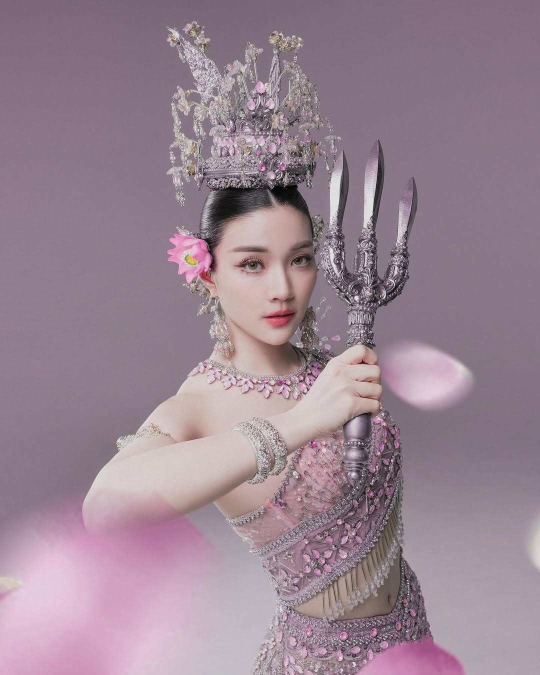 จินนี่ - ณัฐณิชา ประทีปนาฏศิริ