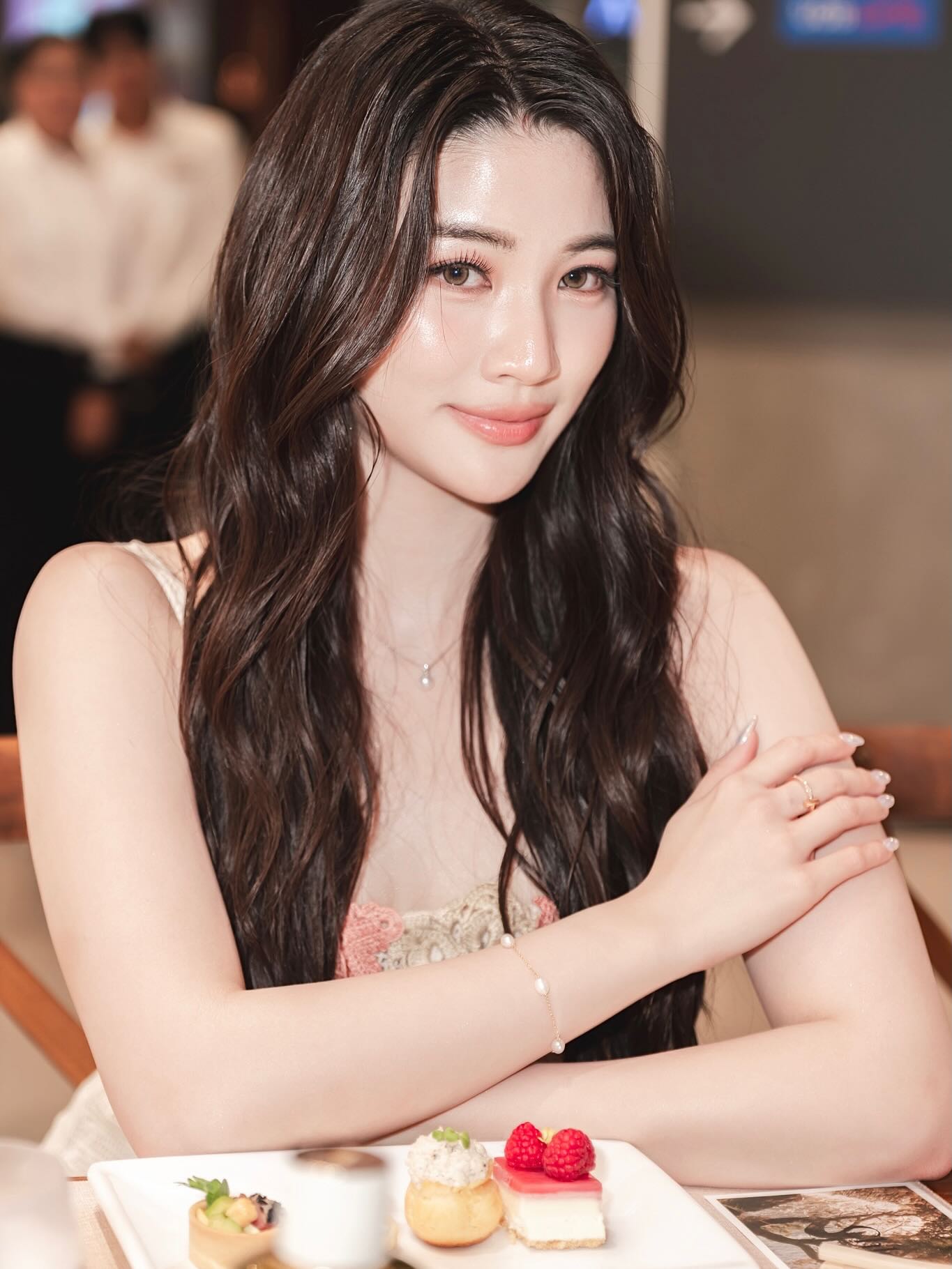 จินนี่ - ณัฐณิชา ประทีปนาฏศิริ