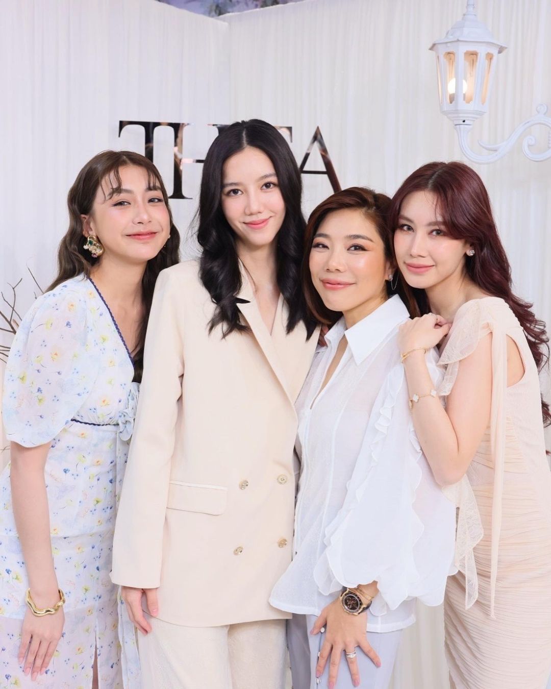 ดาว - พิมพ์ทอง วชิราคม