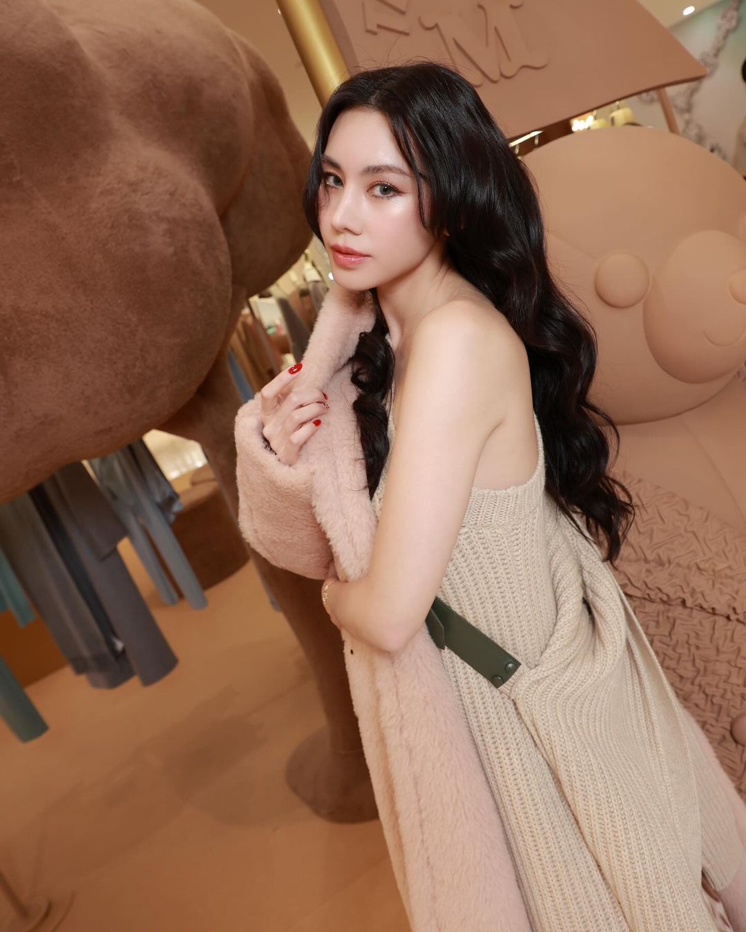ดาว - พิมพ์ทอง วชิราคม