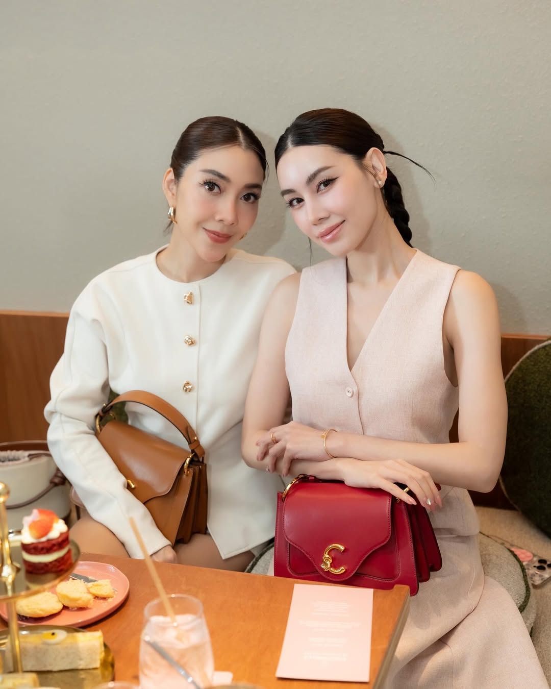 ดาว - พิมพ์ทอง วชิราคม