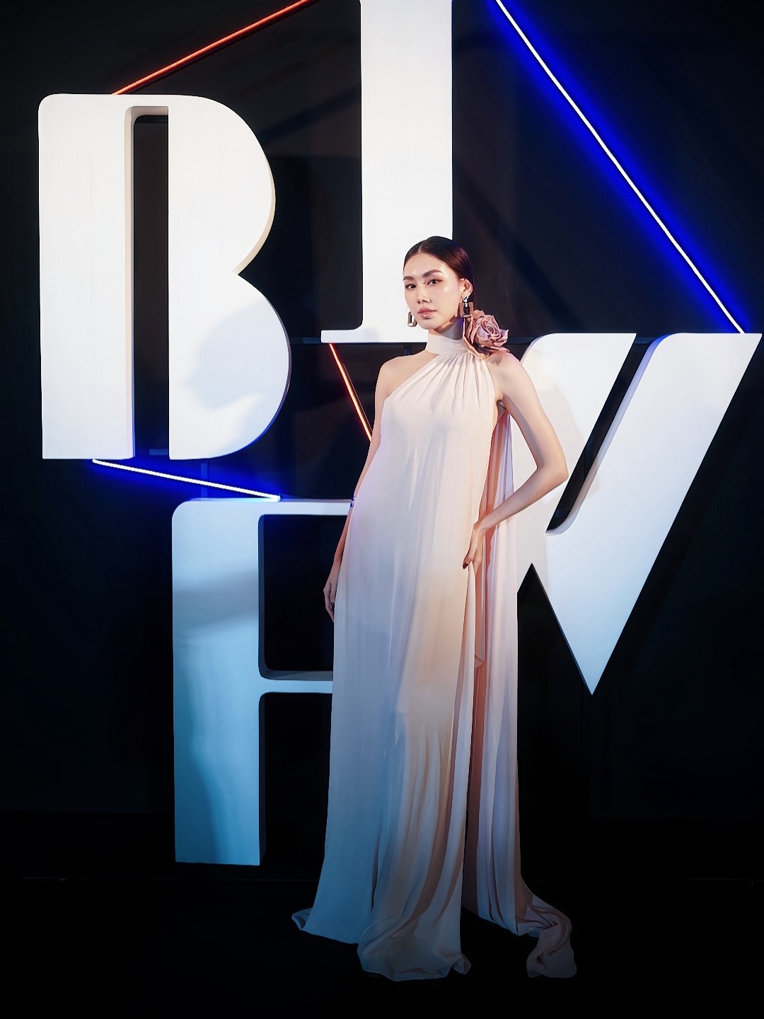 ดาว - พิมพ์ทอง วชิราคม