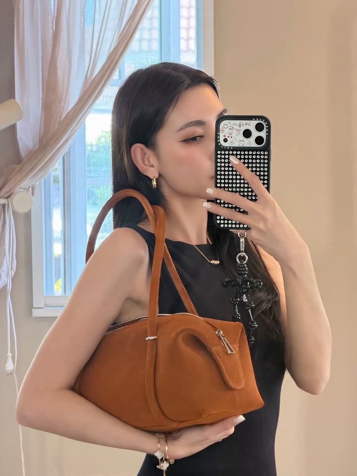 ดาว - พิมพ์ทอง วชิราคม