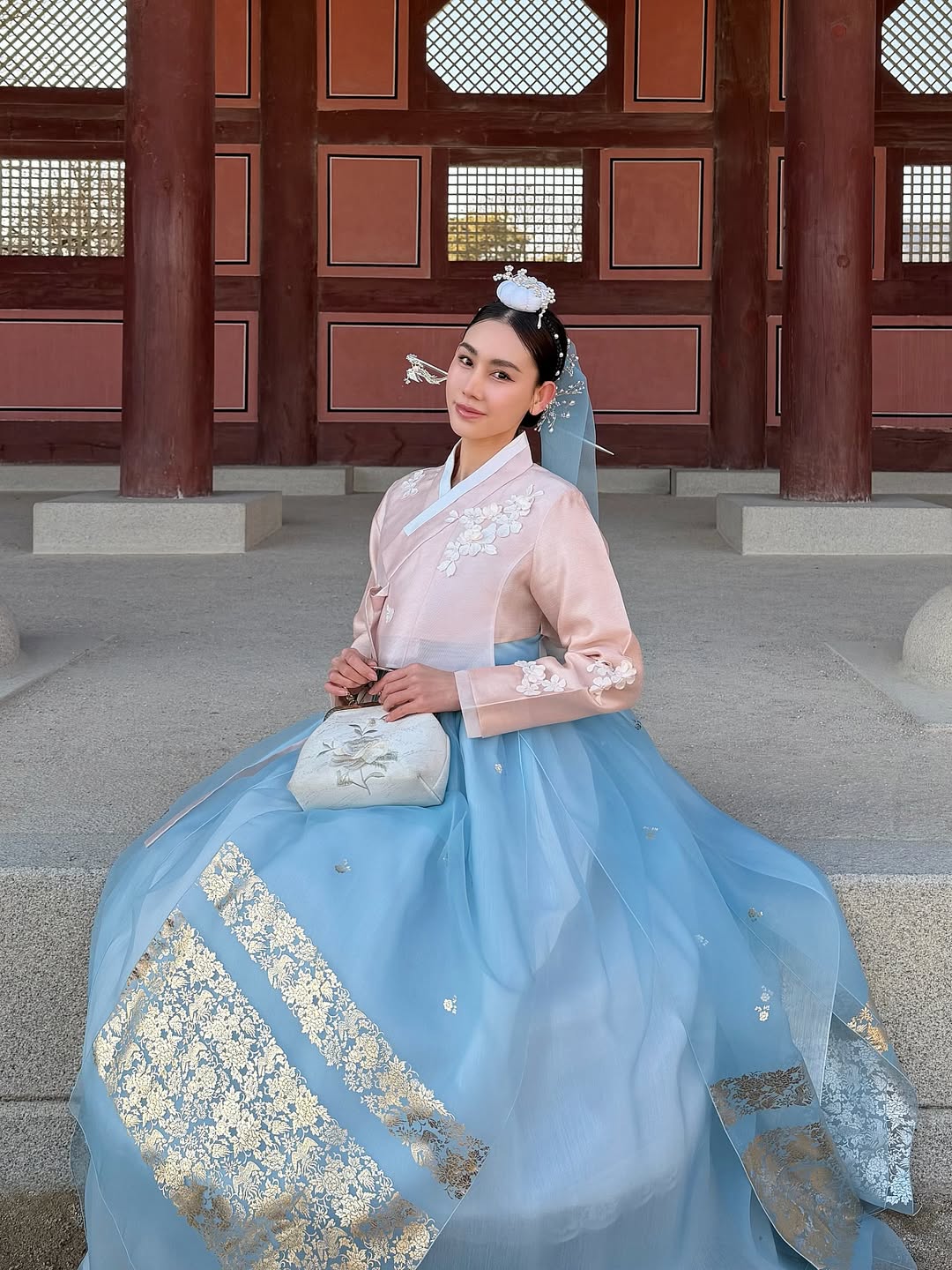 ดาว - พิมพ์ทอง วชิราคม