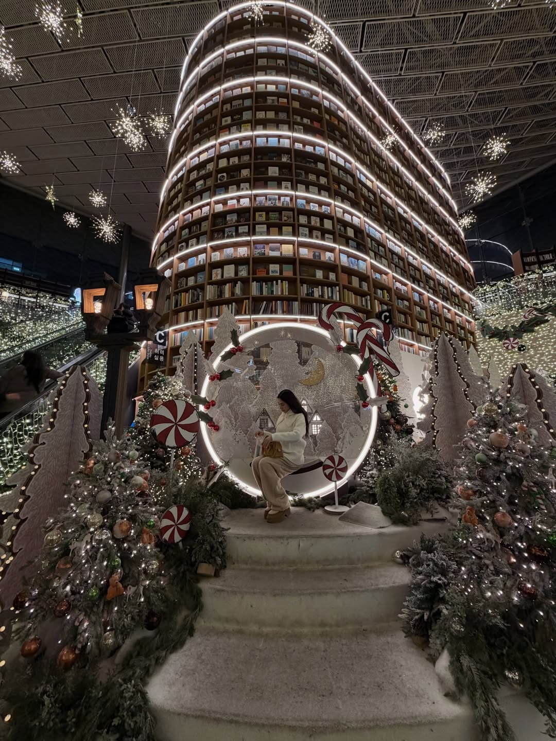 ดาว - พิมพ์ทอง วชิราคม