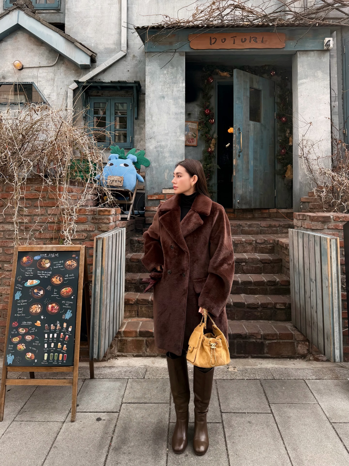 ดาว - พิมพ์ทอง วชิราคม