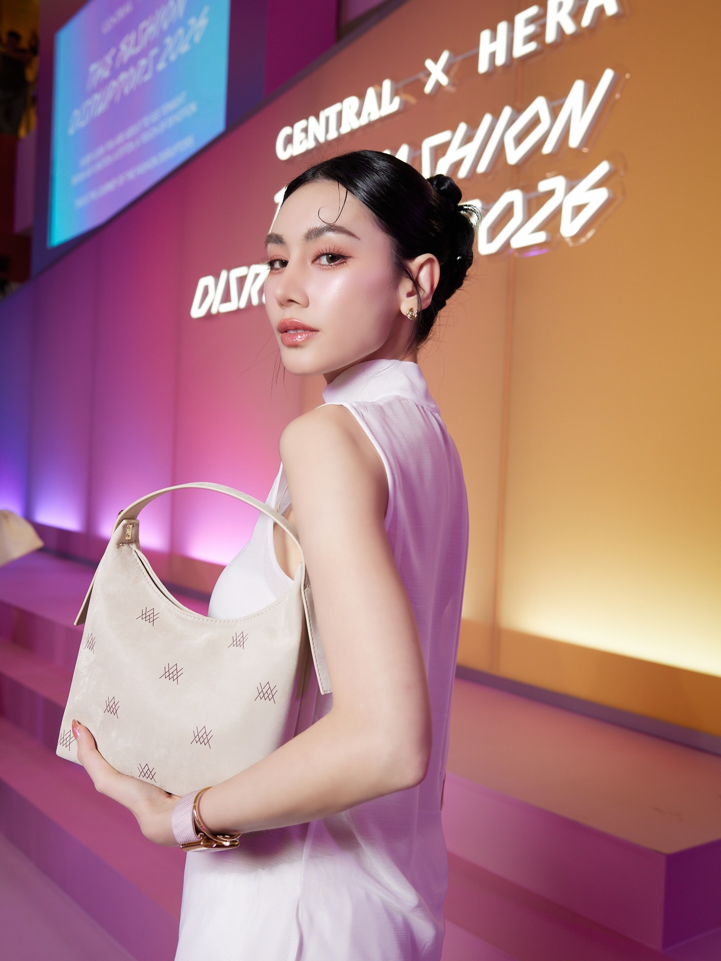 ดาว - พิมพ์ทอง วชิราคม