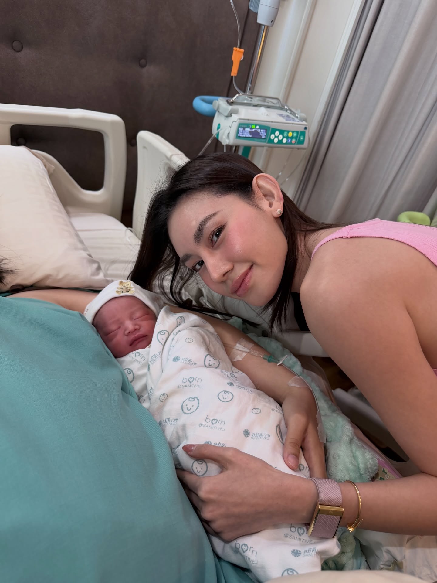 ดาว - พิมพ์ทอง วชิราคม