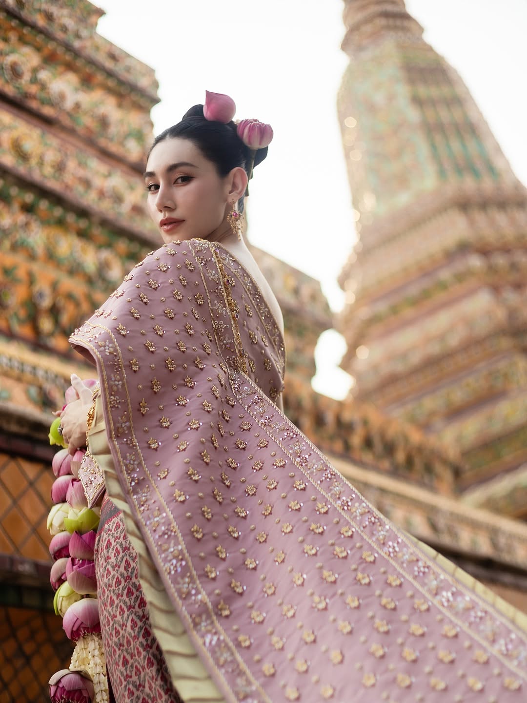 ดาว - พิมพ์ทอง วชิราคม