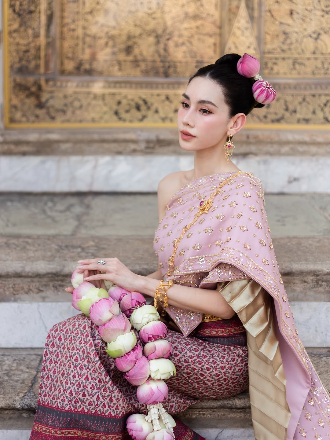 ดาว - พิมพ์ทอง วชิราคม