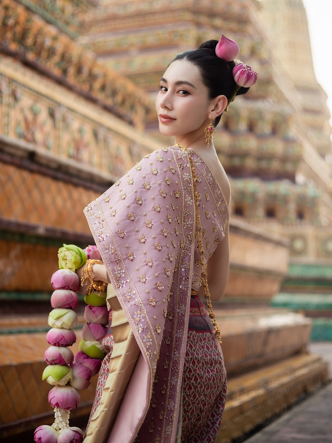 ดาว - พิมพ์ทอง วชิราคม