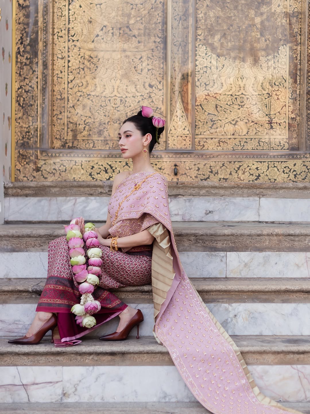 ดาว - พิมพ์ทอง วชิราคม