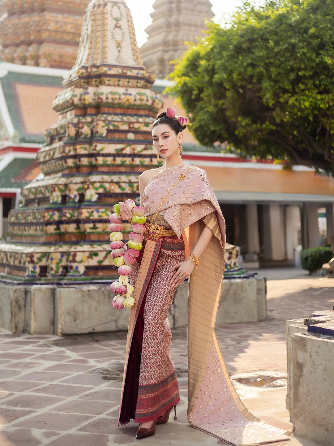 ดาว - พิมพ์ทอง วชิราคม