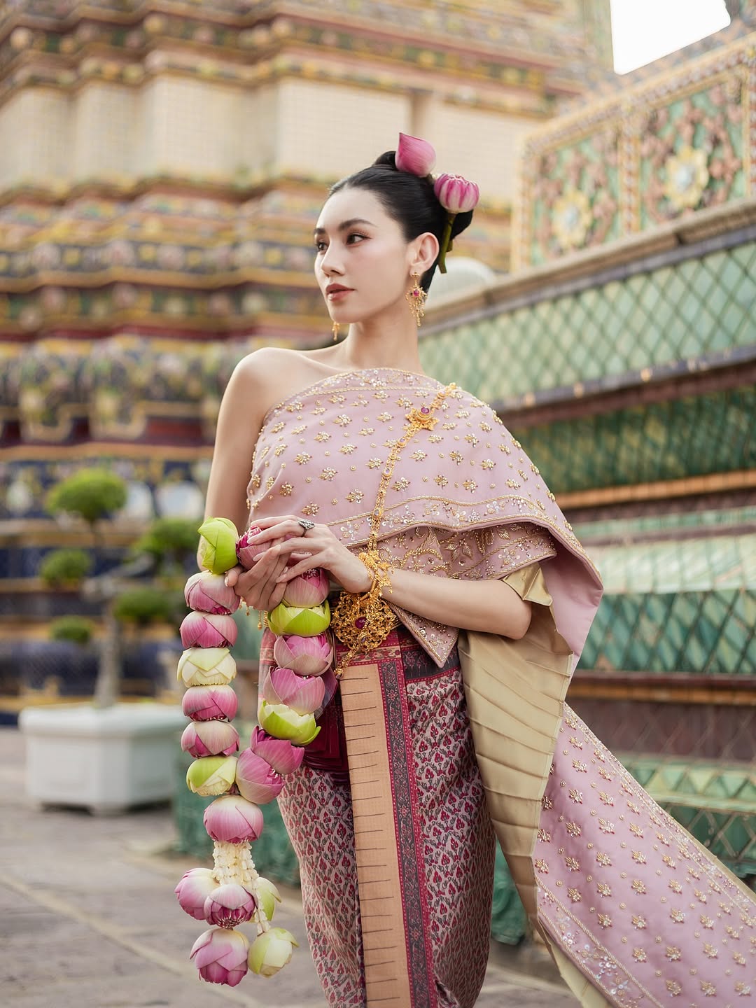 ดาว - พิมพ์ทอง วชิราคม