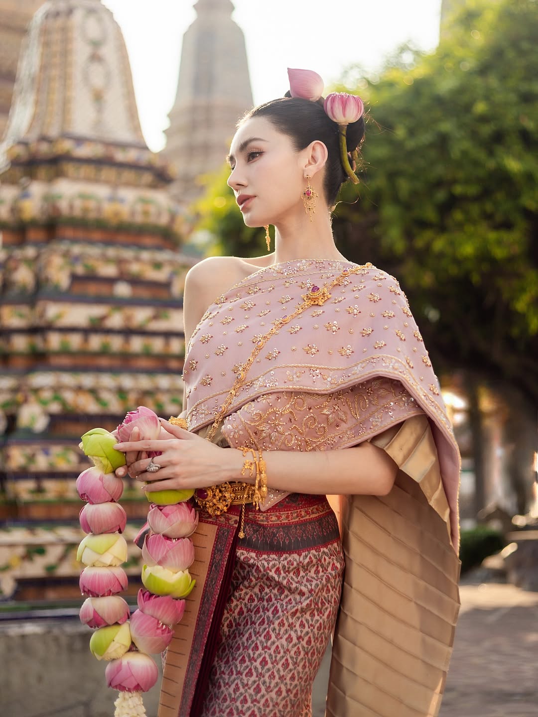 ดาว - พิมพ์ทอง วชิราคม