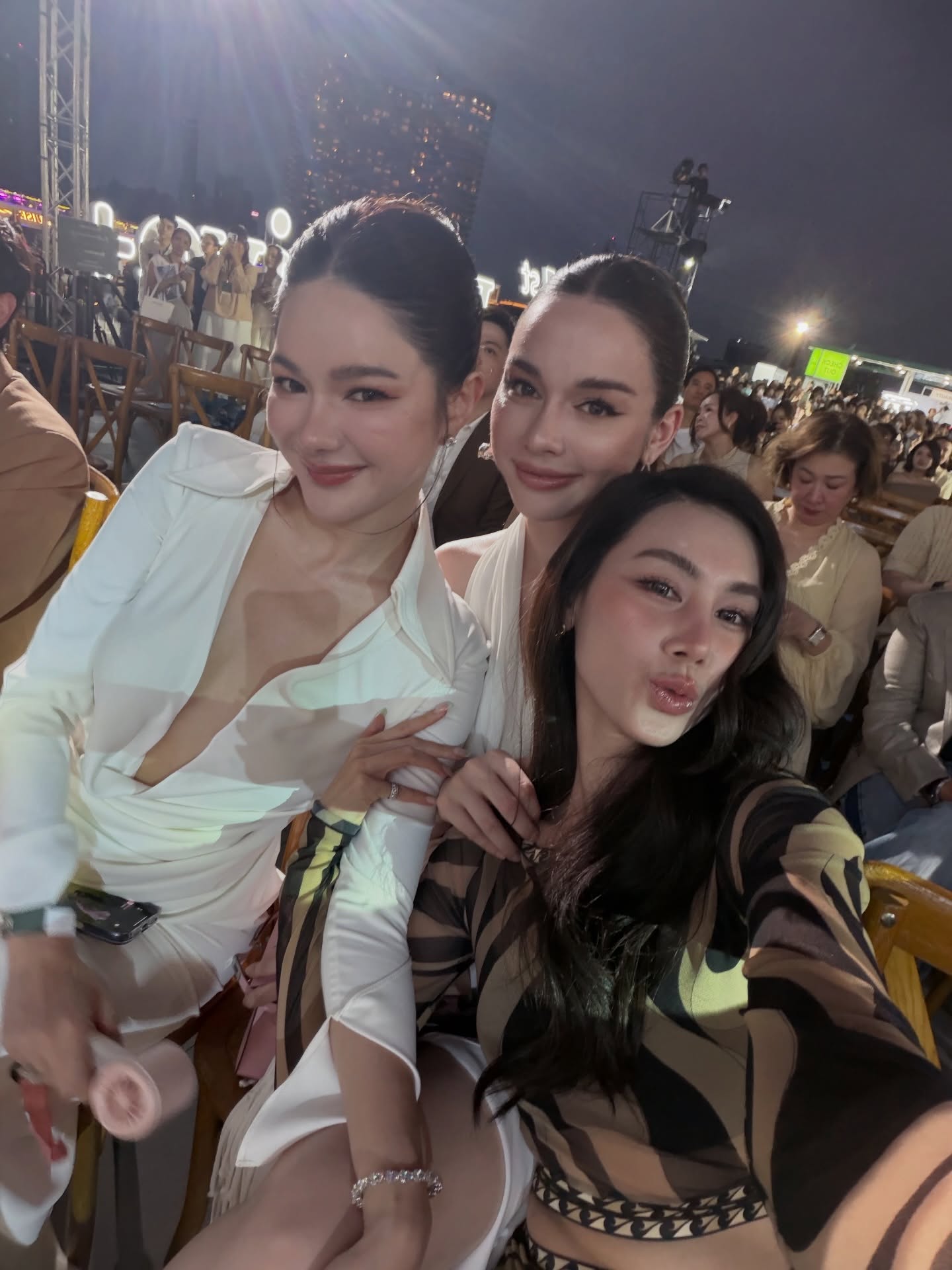 ดาว - พิมพ์ทอง วชิราคม