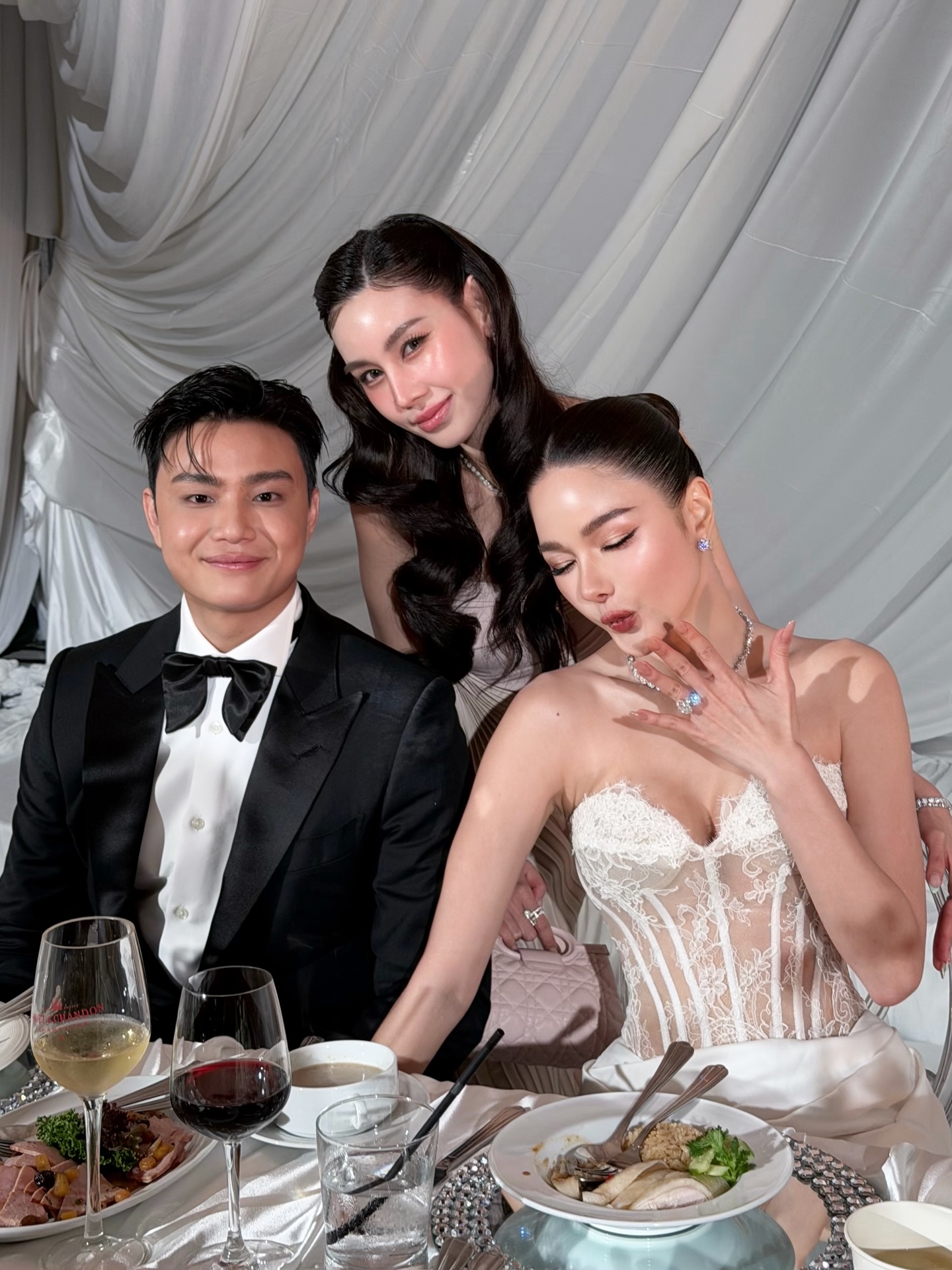 ดาว - พิมพ์ทอง วชิราคม
