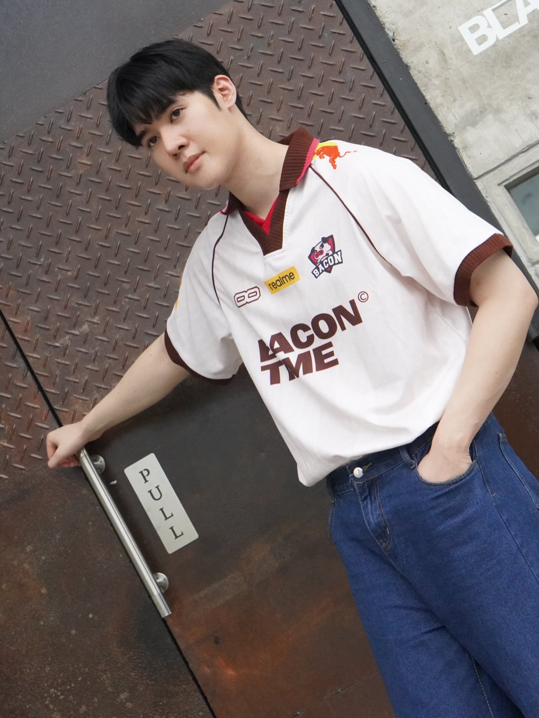 เฟริสท์ - ภาราดา ชัชวาลโชติกุล